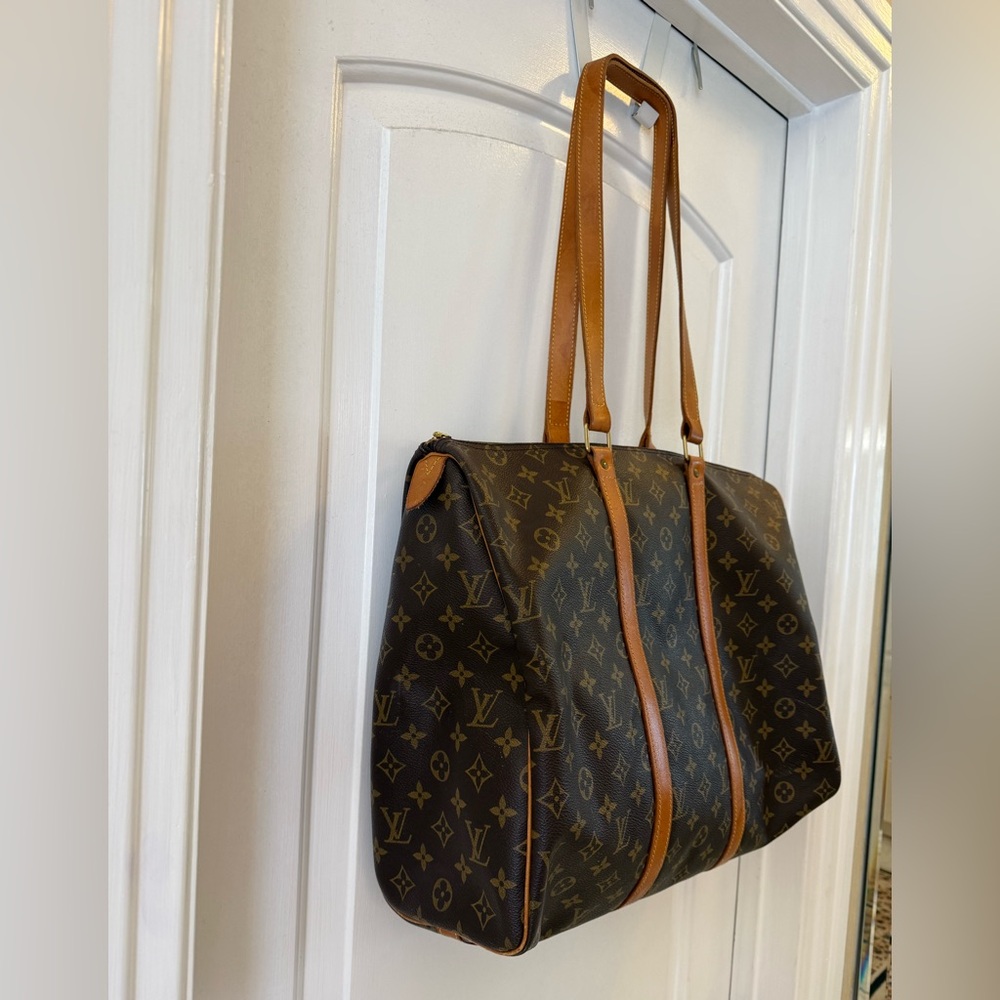 LOUIS VUITTON MONOGRAM FLANERIE LEATHER TOTE (AUTHENTIC IN EUC) & LV DUST BAG! - Picture 4 of 7